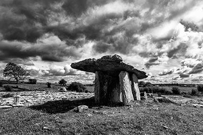 Dolmen de Poulnabrone - Irlande n&b